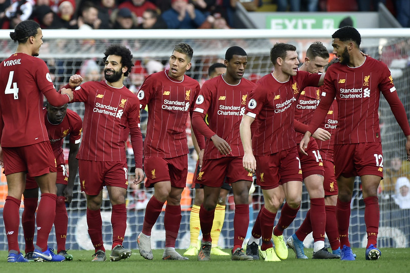 Liverpool ist das erste Team, das 2000 die Top-Ligen der Premier League gewinnt